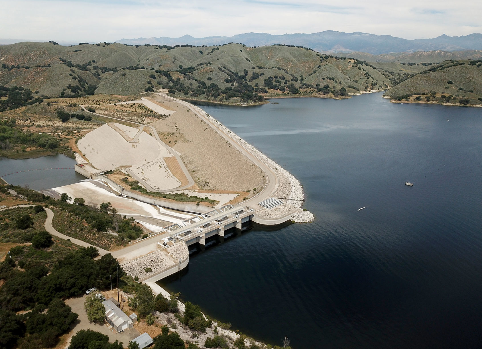 Whistleblower lawsuit blasts Santa Ynez River district